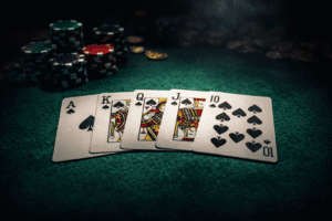 Poker Hænder Rækkefølge 2026 — Alle 10 Hænder Forklaret + Gratis Quiz